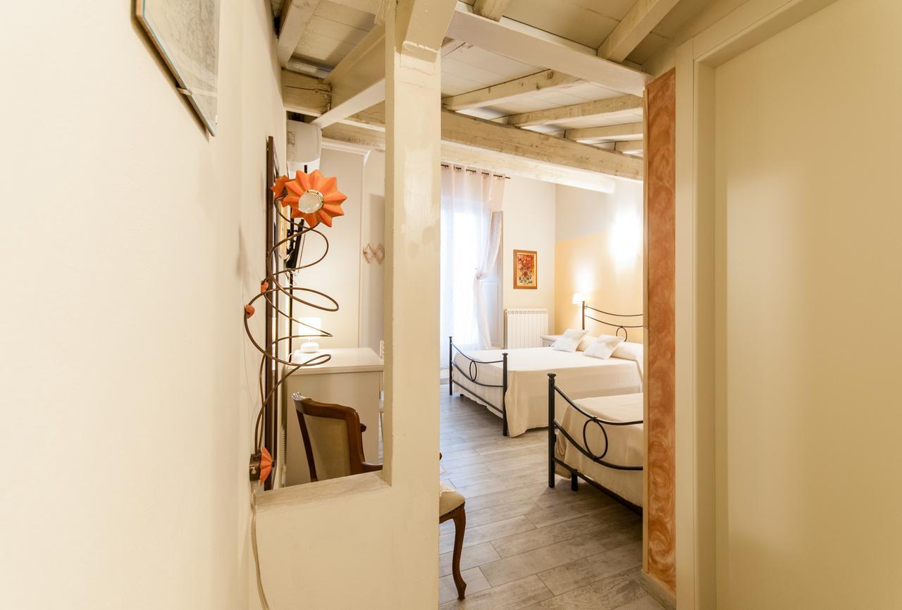 Il Lavandeto - Farmhouse In The City Siena Eksteriør billede